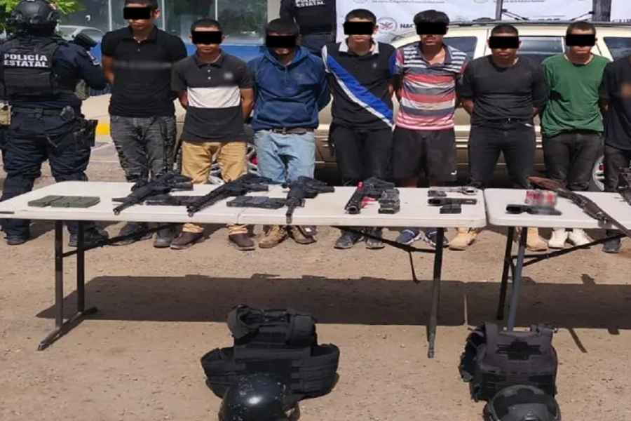 Operativo en Sinaloa deja 18 detenidos y más de 13 mil litros de químicos