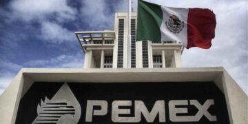 Pemex reduce su deuda externa con pago anticipado de tres emisiones