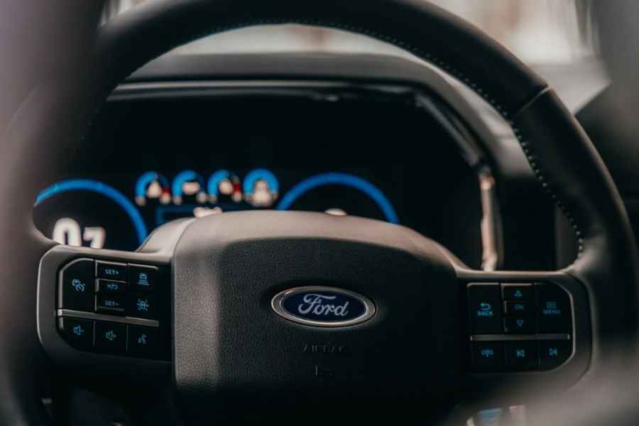 Profeco y Ford alertan por falla en batería de más de 10 mil autos