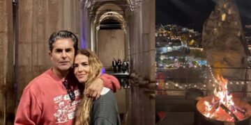 Raúl Araiza celebra un año de amor con su novia durante su viaje por Turquía