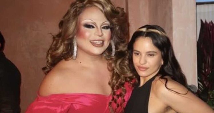 Rosalía sorprende en CDMX al convivir con Deborah “La Grande”