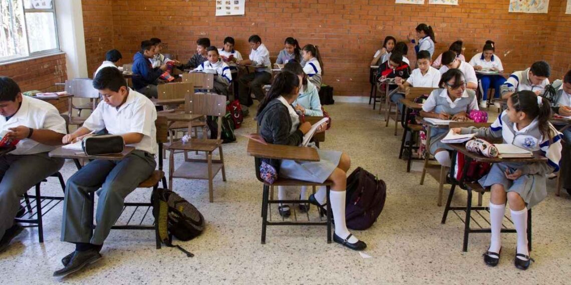 SEP solicita a docentes reconocer a niños y adolescentes trans en escuelas de México