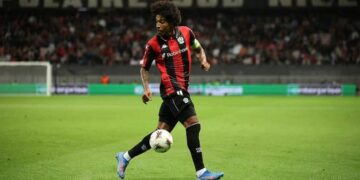 Dante, el jugador más veterano de la historia de la Europa League