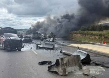 Se incendia pipa México-Puebla