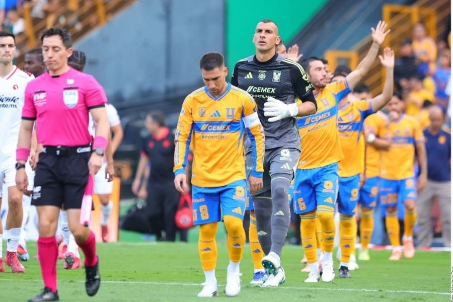 Tigres Rayados Clásico Regio