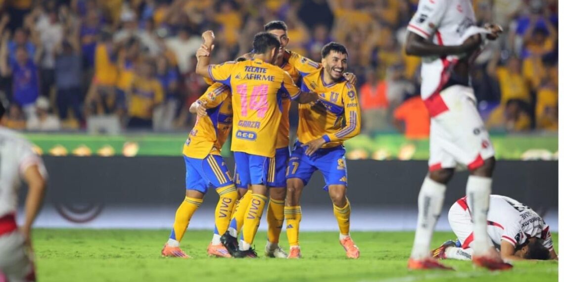 Tigres Rayados Clásico Regio