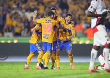 Tigres Rayados Clásico Regio