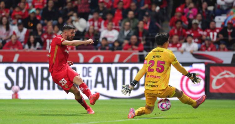 Toluca y Pachuca empatan 2-2