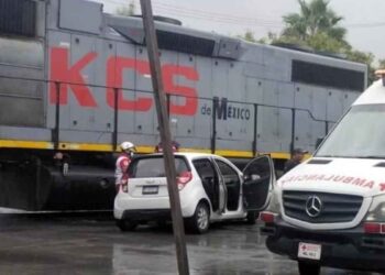 joven tren colonia Terminal