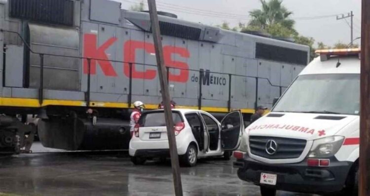 joven tren colonia Terminal