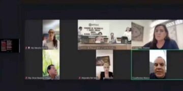 (VIDEO) En plena sesión sobre la Ley de Aguas, el exfutbolista y ahora diputado, Cuauhtémoc Blanco practicaba pádel