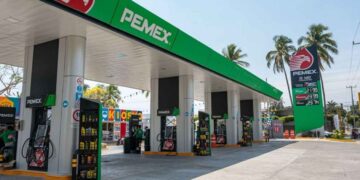 Ventas de gasolina en México se hunden y alcanzan mínimo histórico reciente