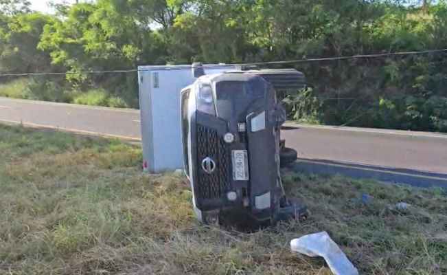 Volcadura en Montemorelos, nuevo León deja al menos 3 heridos