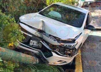 accidente derriba luminaria en ciudad victoria