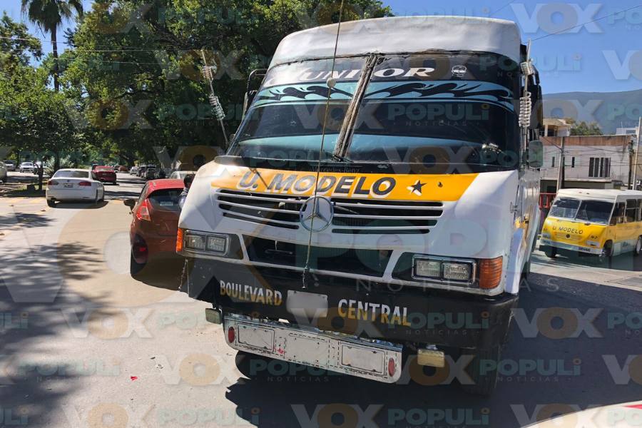 accidente vial con microbús en ciudad victoria