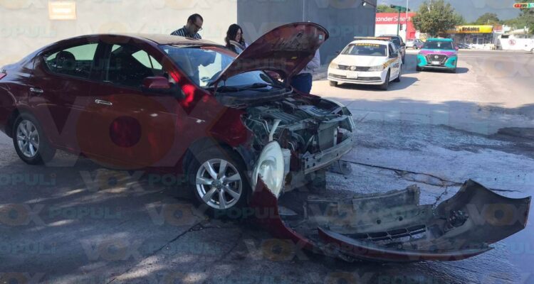 choque contra vehículo oficial en ciudad victoria