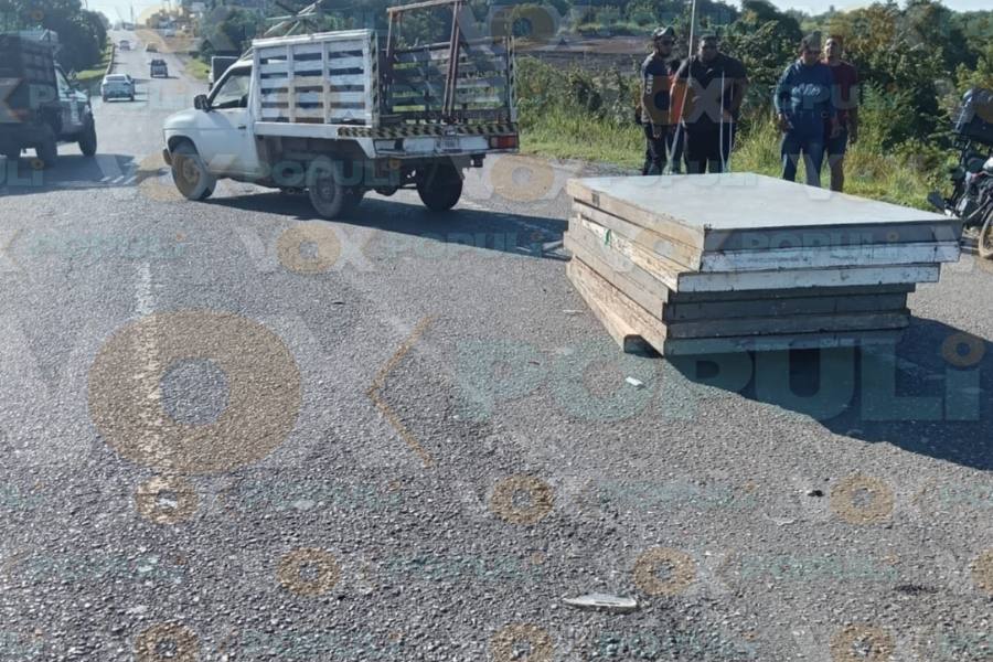 choque entre auto y camioneta en Altamira