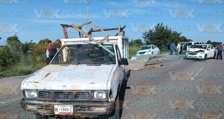 choque entre auto y camioneta en Altamira