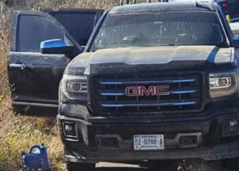 cuerpos en camioneta en Chihuahua