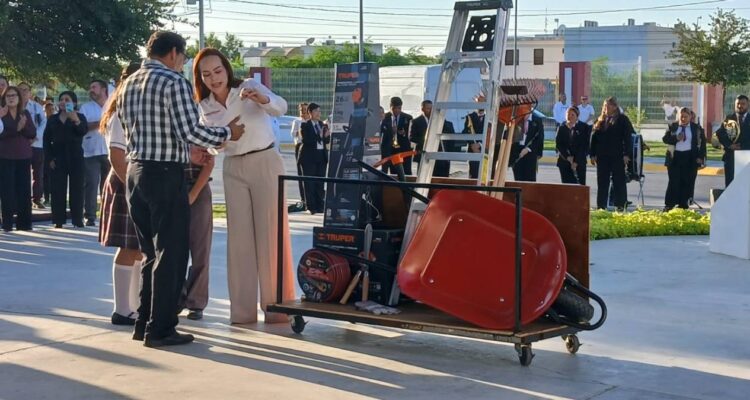 entrega de kits de jardinería en nuevo laredo