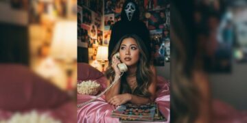 foto Halloween con Ghostface IA