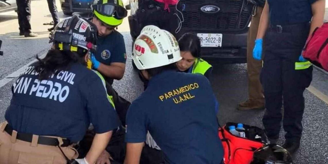 _impacta a motociclista en San Pedro