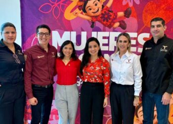 mujeres en el desarrollo económico en Nuevo Laredo