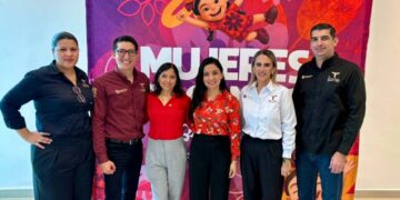 mujeres en el desarrollo económico en Nuevo Laredo