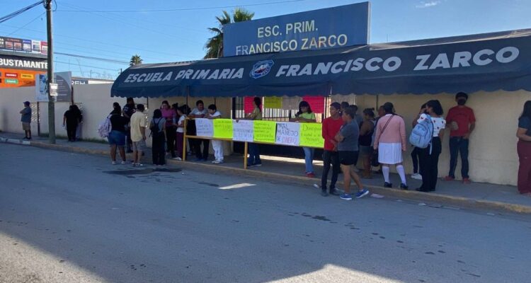 protesta por bullying en primaria de Matamoros