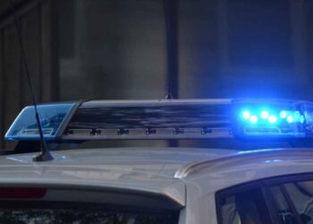 se estrella contra auto en Nuevo Laredo