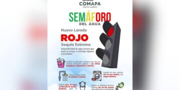 semáforo rojo en Nuevo Laredo