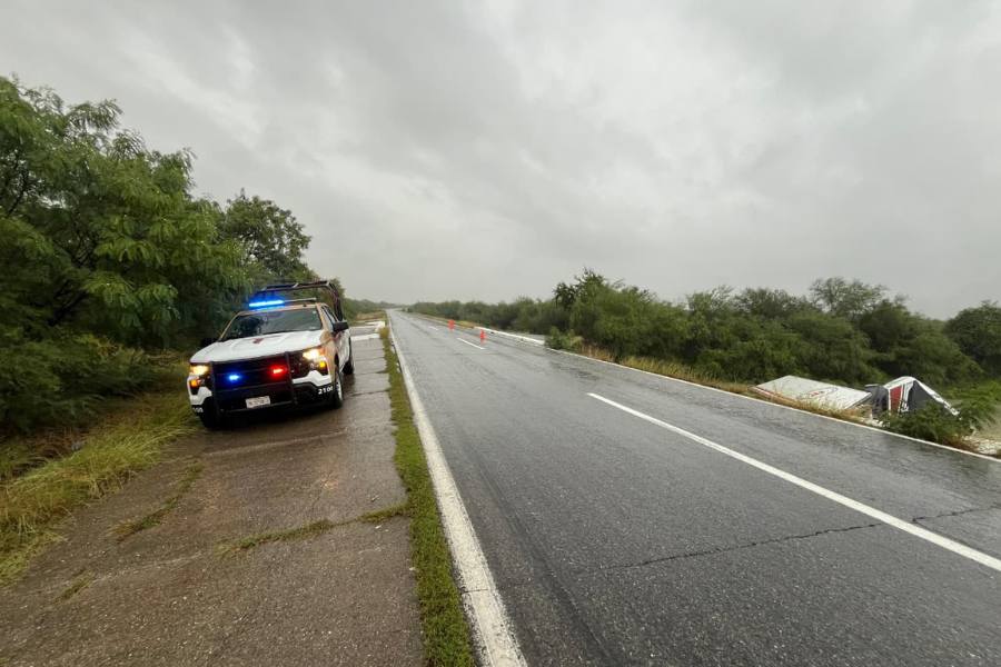 volcadura de camión en río pilón