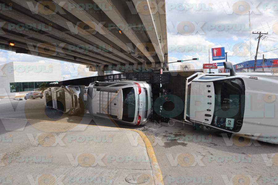 volcadura de camioneta nodriza en Matamoros