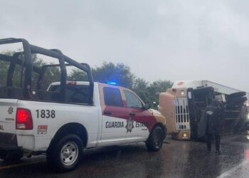 volcadura en carretera victoria-matamoros