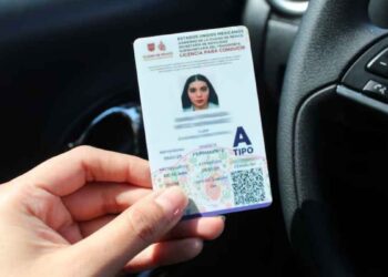 ¿Existe una edad límite para sacar la licencia de conducir en México