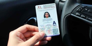¿Existe una edad límite para sacar la licencia de conducir en México