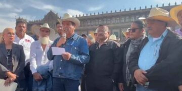 Agricultores y transportistas anuncian paro nacional el 24 de noviembre con bloqueo de carreteras y toma de aduanas