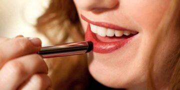 Alerta: detectan metales tóxicos en labiales vendidos en México