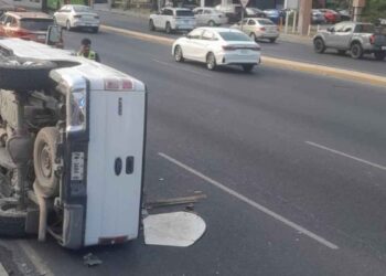 golpes masculino volcar camioneta Monterrey
