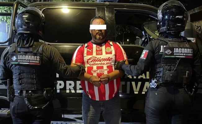 Arrestan a hombre por hacerse pasar por escolta de empresa de seguridad privada en Tlaquepaque, Jalisco