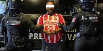 Arrestan a hombre por hacerse pasar por escolta de empresa de seguridad privada en Tlaquepaque, Jalisco