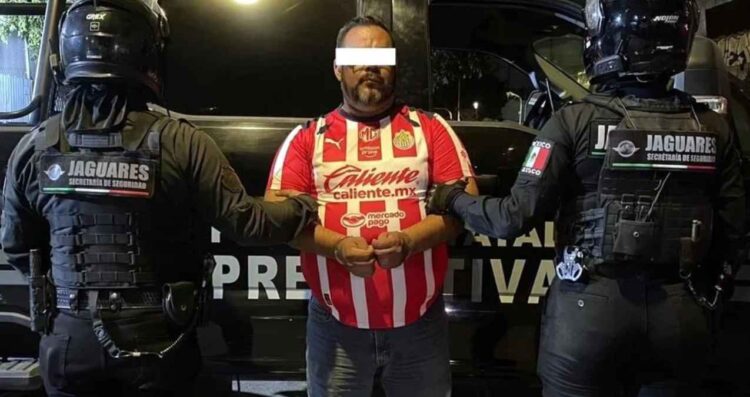 Arrestan a hombre por hacerse pasar por escolta de empresa de seguridad privada en Tlaquepaque, Jalisco