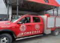 Bomberos incendio de vehículo en Nuevo Laredo