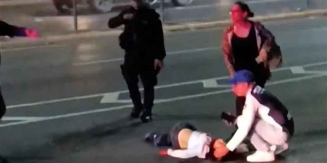 adolescente lanzarse Garza Sada