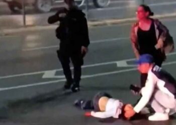 adolescente lanzarse Garza Sada