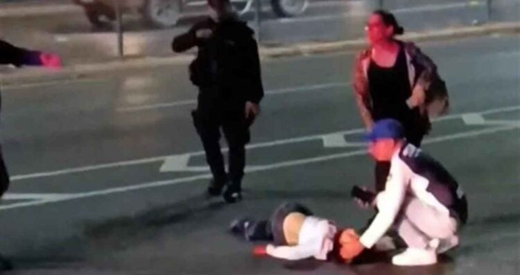 adolescente lanzarse Garza Sada