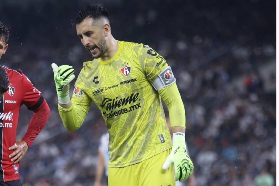 Camilo Vargas contrato Atlas