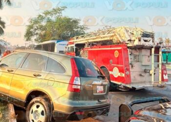 camioneta impactada palmera Tampico