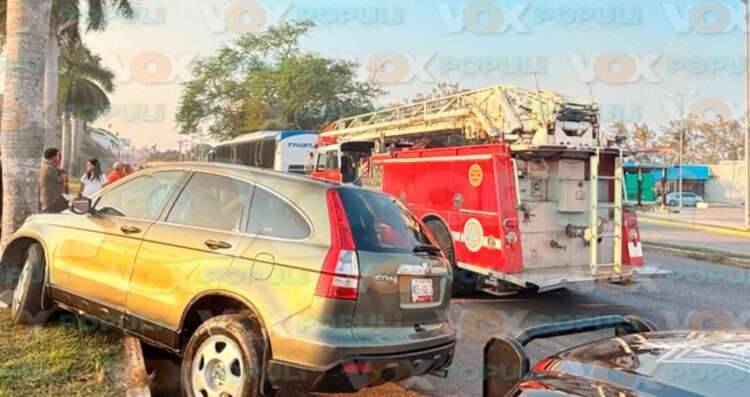 camioneta impactada palmera Tampico