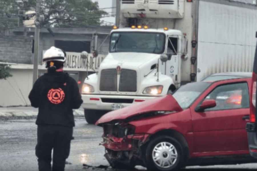 Choque en la Apodaca–Juárez con lesionados (2)